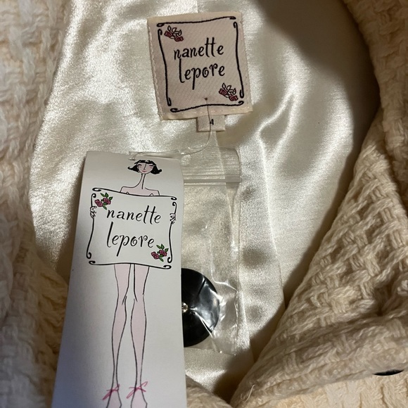 Nenette Lepore Mysterious Coat. - Picture 6 of 8